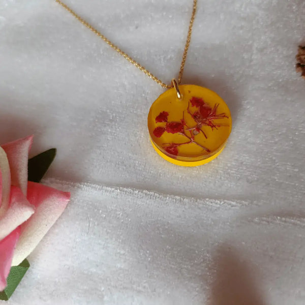 Resin Preserved Pendant For Wife, Mother or Girlfriend